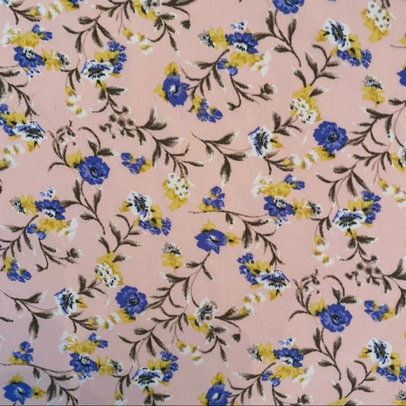 Socialite Floral Top - Picture 8 of 9